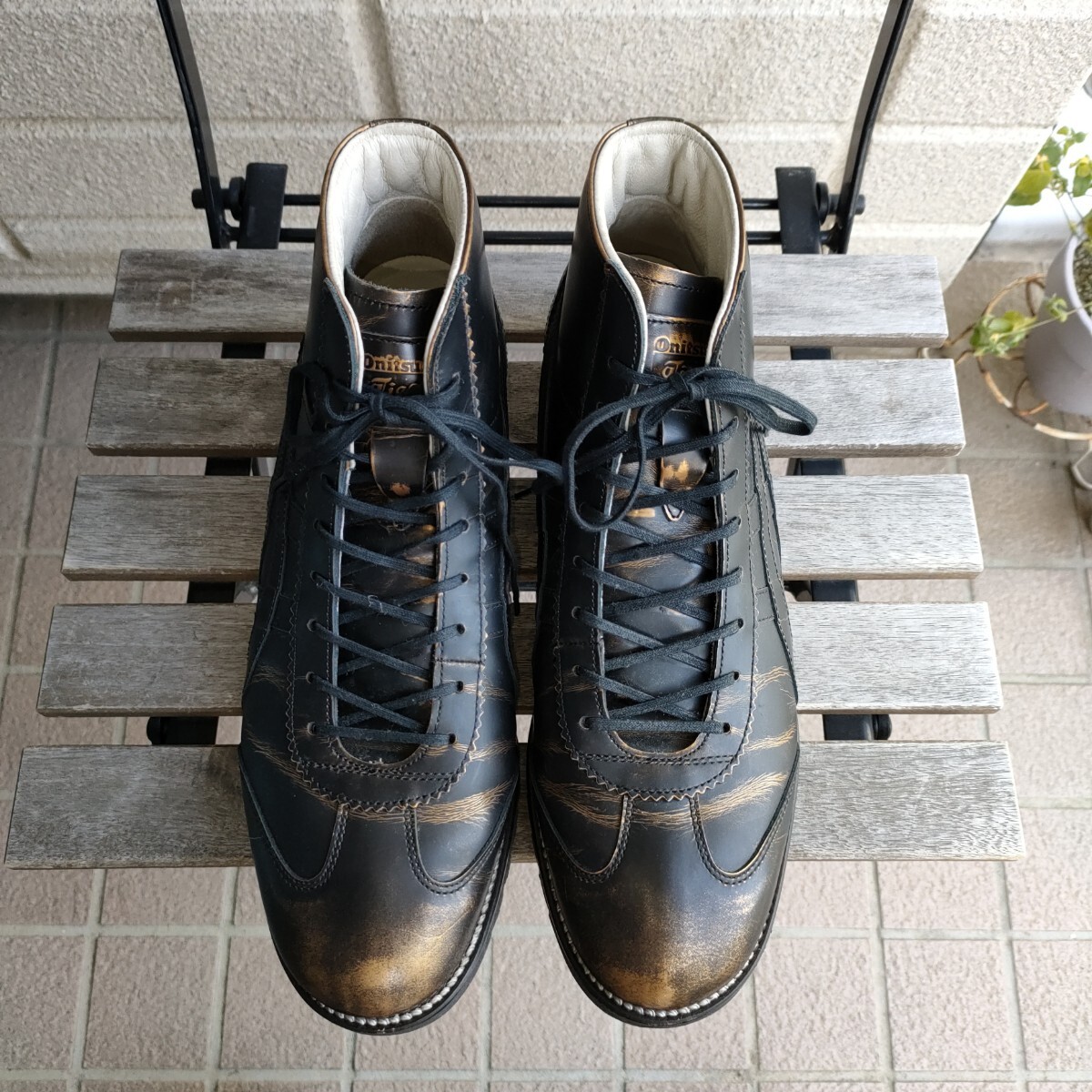 Onitsuka Tigeronitsuka Tiger made in Japan NIPPON MADE Mexico 66 mid Runner Deluxe SH 27cm black / gold mid cut is ikatto 