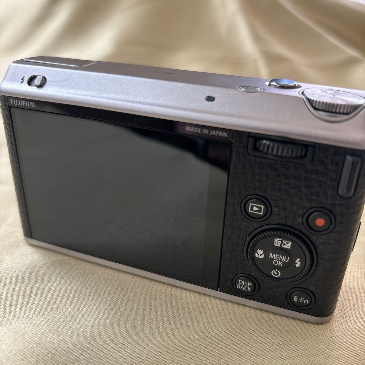8750円 FUJIFILM 富士フイルム XF1 ブラック 電源確認のみ 8750円 FUJIFILM 富士フイルム XF1 ブラック 電源確認のみ