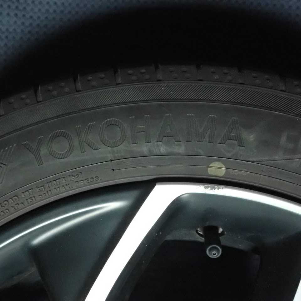 令和2年 フィット ハイブリッド E HEV GR3 前期 純正 アルミホイール タイヤ 1本 4穴 185/55R16 中古 即決の画像4