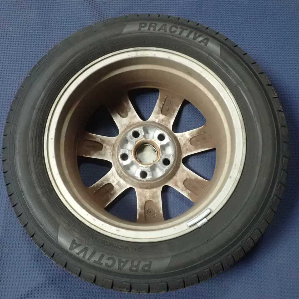 平成21年 ヴォクシー ZRR70W 前期 純正 アルミホイール タイヤ 1本 5穴 PRACTIVA 205/60R16 中古 即決Bの画像8