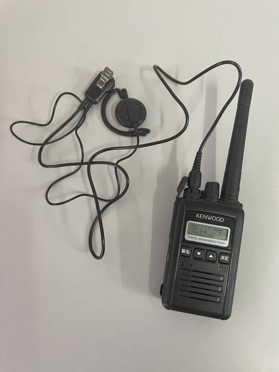 西高μ4【デジタルトランシーバー 資格不要 登録局対応】KENWOOD TPZ-D553 UHFデジタル簡易無線電話装置 _画像3