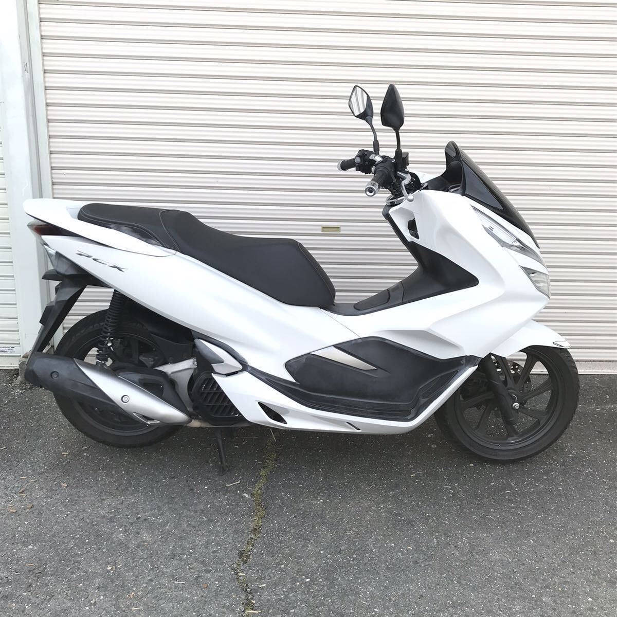 HONDA ホンダ PCX125 JF81 車体 2018年モデル 白 ホワイト バイク スマートキー 説明書付き LED デジタルメーター ノーマル 純正 実働 原付_画像4