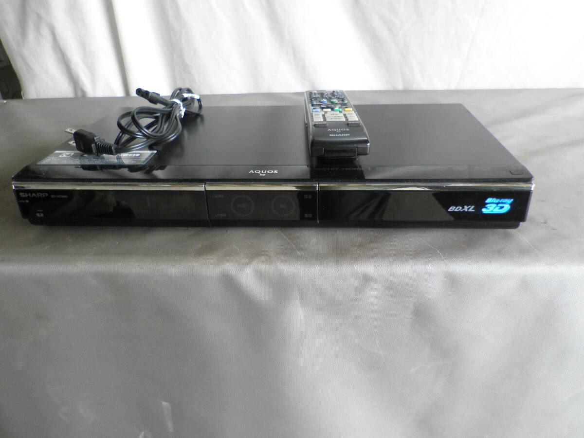 シャープ アクオス ブルーレイディスクレコーダー BD-HDW80 2011年 B-CASカード付の画像1