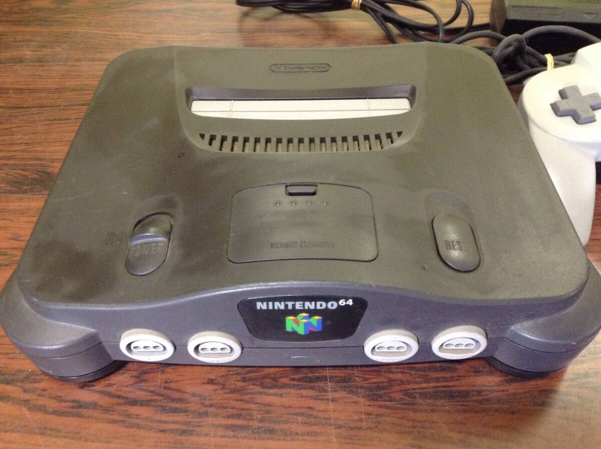 Nintendo N64 console 2controllers tested 任天堂 N64 本体1台 コントローラー2台 動作確認済 D580の画像3