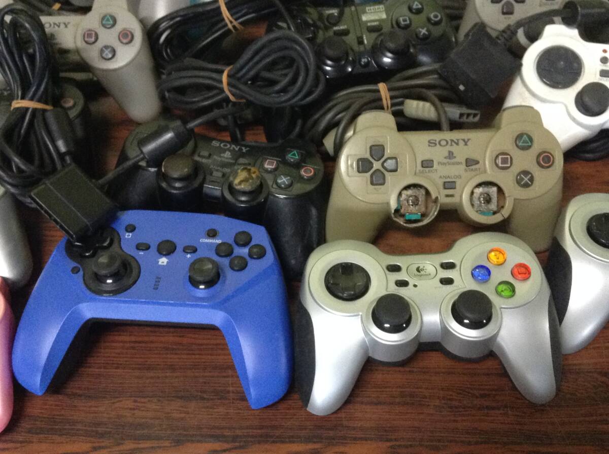 SONY Playstation PS3 PS2 PS1 34controllers working ソニー プレステ PS3 PS2 PS1 コントローラ 34台 動作品有 C672Tの画像6
