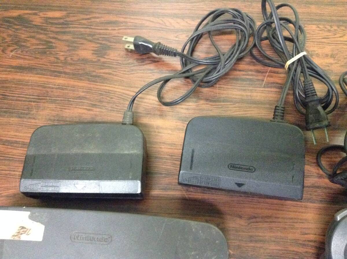 Nintendo N64 console 3controllers 3games tested 任天堂 N64 本体1台 コントローラー3台 ゲーム3本 動作確認済 D676O