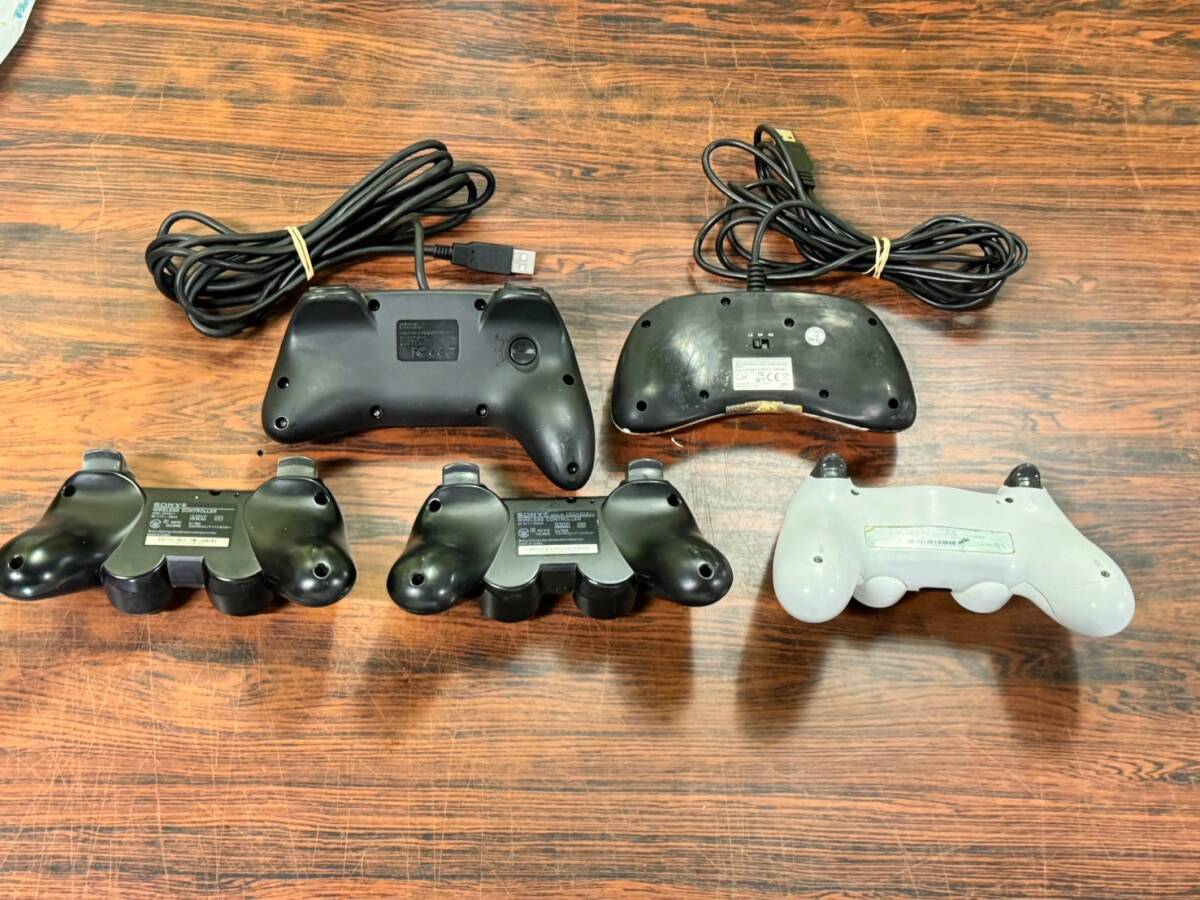 SONY Playstation PS3 PS4 5controllers working ソニー プレステ PS3 PS4 コントローラ 5台 動作品あり D625Sの画像2