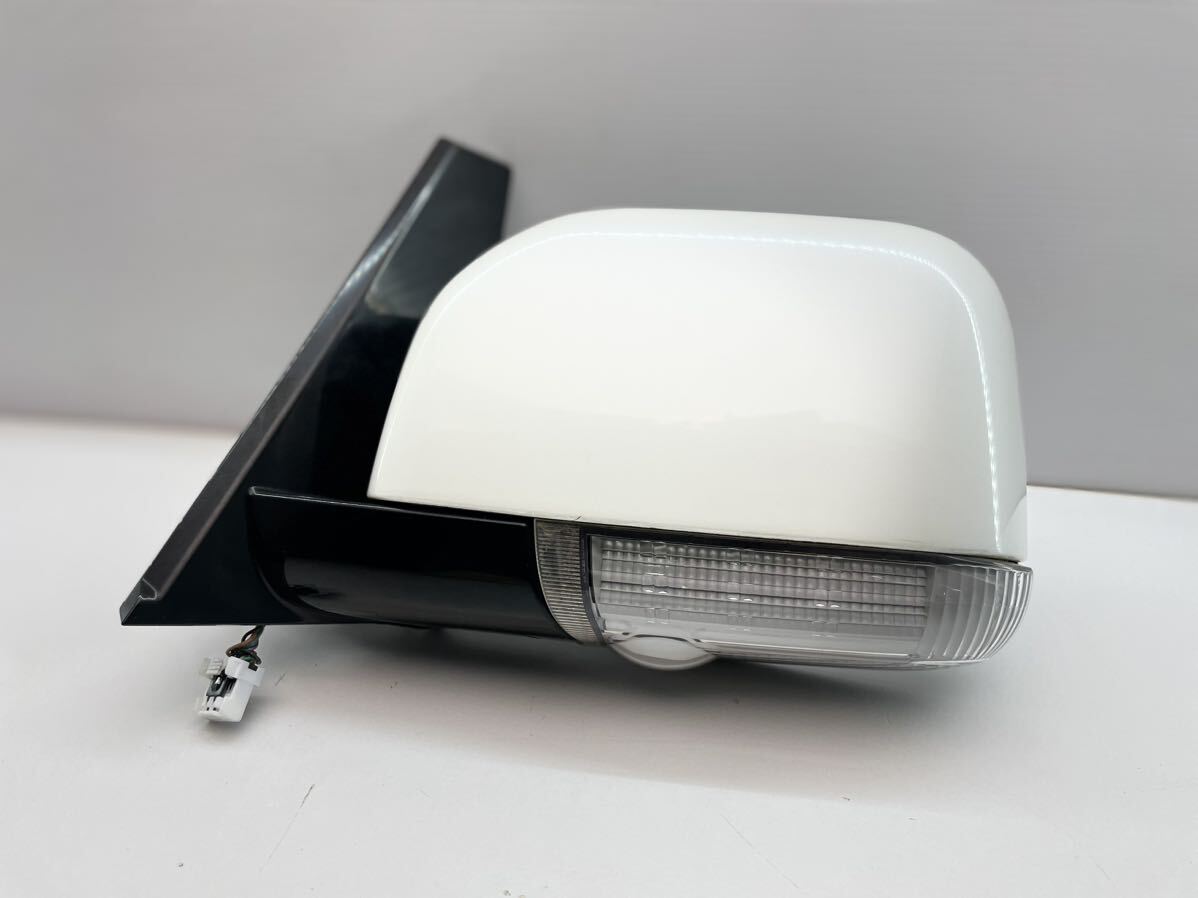  beautiful goods Delica D5 Mitsubishi Delica D:5 CV5W side mirror door mirror left turn signal attaching pearl white W23 9 pin (G140)