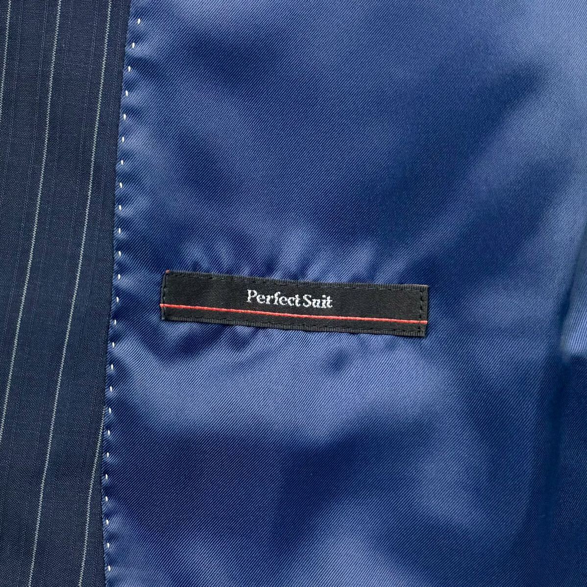 極美品/パーフェクトスーツファクトリー perfect suit factory セットアップ ストライプ 紺色 ネイビー ストライプ ウール 高級感◎ A5 M位_画像5