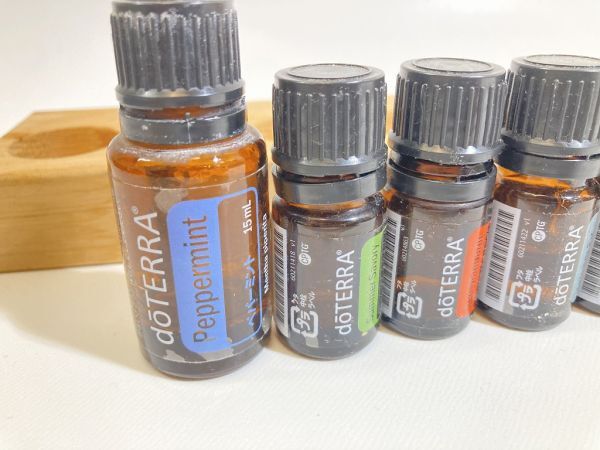 アロマエッセンス まとめてセット doTERRA ドテラ ケース など ラヴィンサラとレッドマンダリンは空 0419_画像9