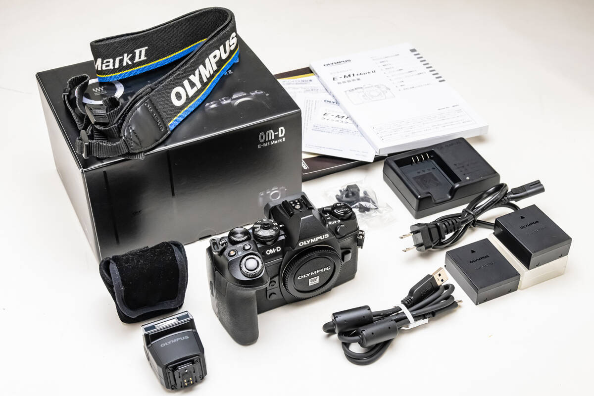 オリンパス OLYMPUS OM-D E-M1 MarkII(予備バッテリー1個付き)の画像1