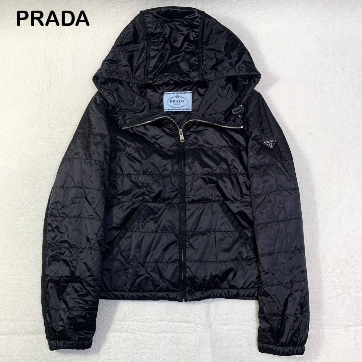 2019-2020AW ☆極美品☆ PRADA 三角ロゴ　中綿入　ナイロンジャケット　中綿ジャケット　レディース　42サイズ_画像1