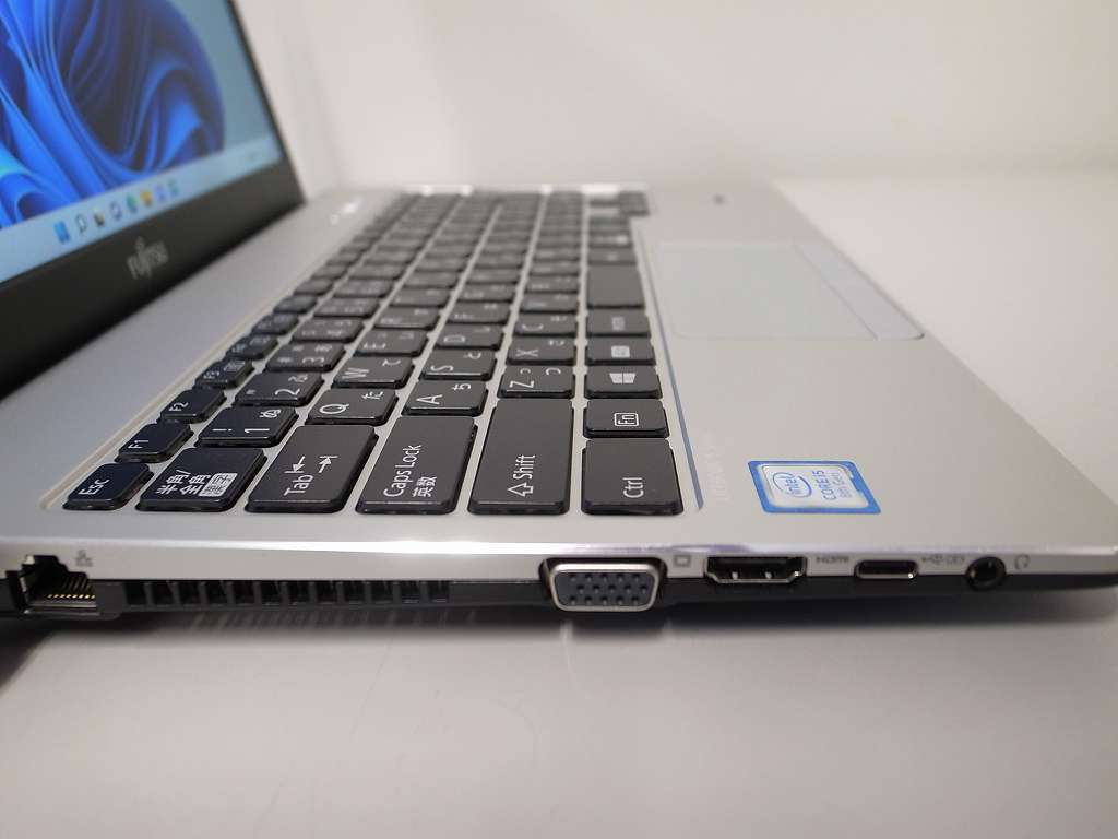 1円～ FUJITSU LIFEBOOK S938/V カメラなし DVD Corei5-8350U 第8世代 SSD256G (2023-0204-1526)の画像5