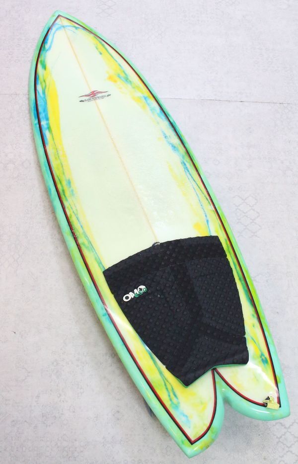 S■● SLASH フィッシュ サーフボード 約175cm ケース付き ●NOE09499　SLASH SURFBOARDS_画像1