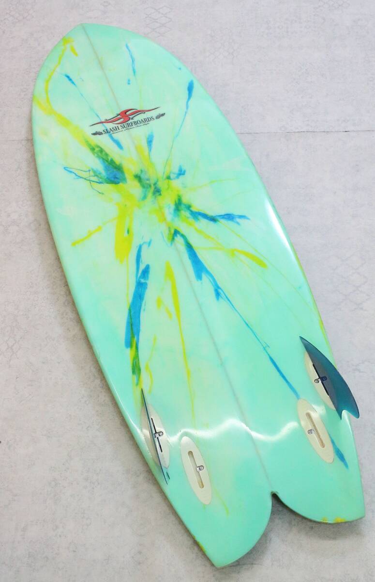 S■● SLASH フィッシュ サーフボード 約175cm ケース付き ●NOE09499　SLASH SURFBOARDS_画像2