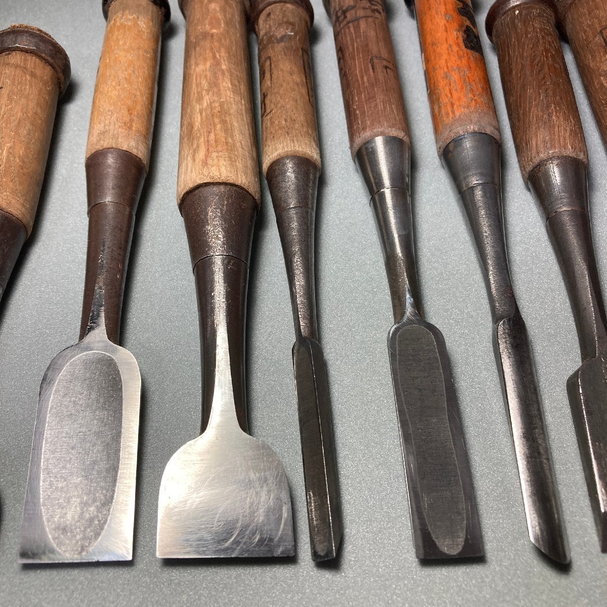 大工道具 鑿 12本 ノミ 弘正 市房 菊弘丸 助貞 東知正 信久 Professional working chisels Premium Japanese Chisel Carpenter's toolsの画像3