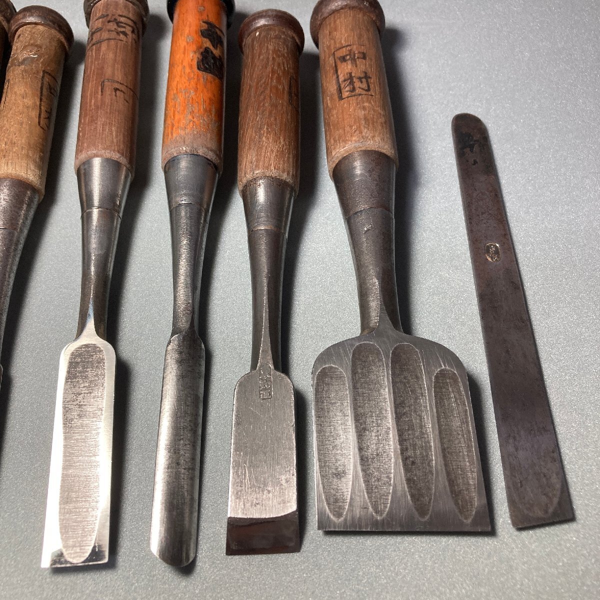 大工道具 鑿 12本 ノミ 弘正 市房 菊弘丸 助貞 東知正 信久 Professional working chisels Premium Japanese Chisel Carpenter's toolsの画像4