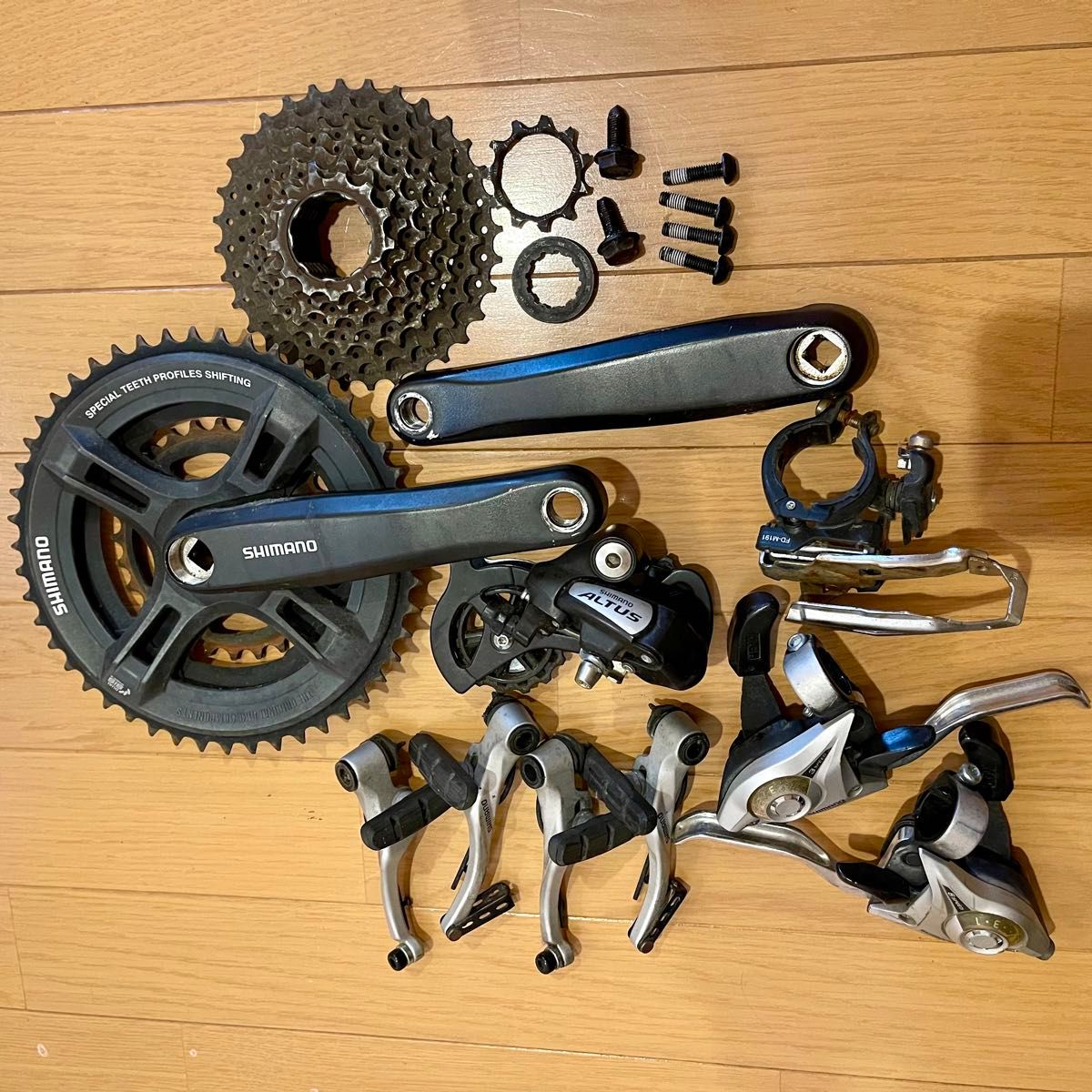 SHIMANO ALTUS コンポセット 3×8速 SHIMANO ALTUS コンポセット 3×8速