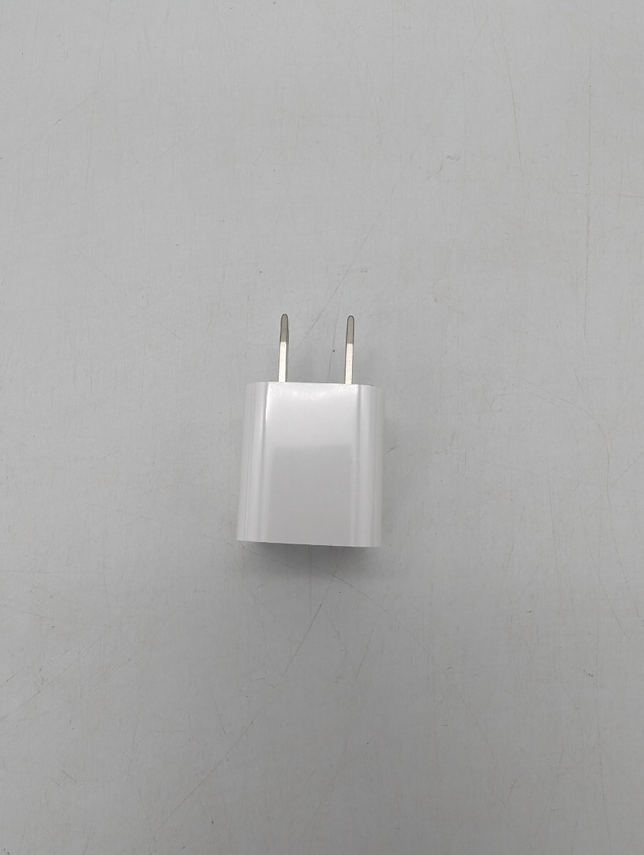 新品 アップル Apple 純正品 A1385 USB電源アダプタ ホワイト ACアダプタ 充電器 本体標準同梱品 スマホ充電 付属品 ACアダプターの画像3
