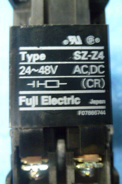 中古現状渡品 FUJI ELECTRIC 電磁開閉器 SC-0/G[13] コイル電圧DC24V コイルサージ吸収ユニット SZ-Z4付 富士電機_画像4