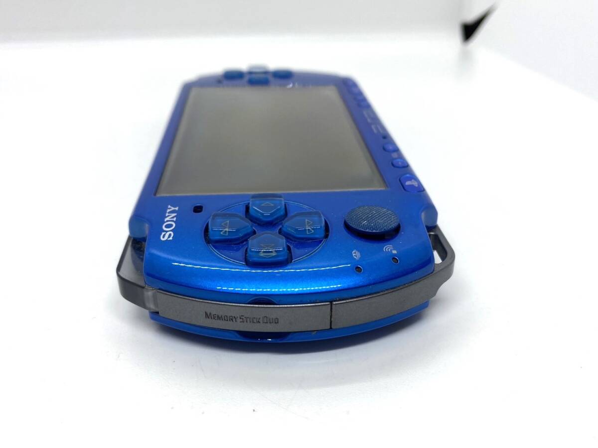 11609★ ソニー SONY PSP プレーステーションポータブル ジャンク ブルー 青 現状品 PSP-3000 本体 箱 アダプタ付き 電源入りませんの画像4