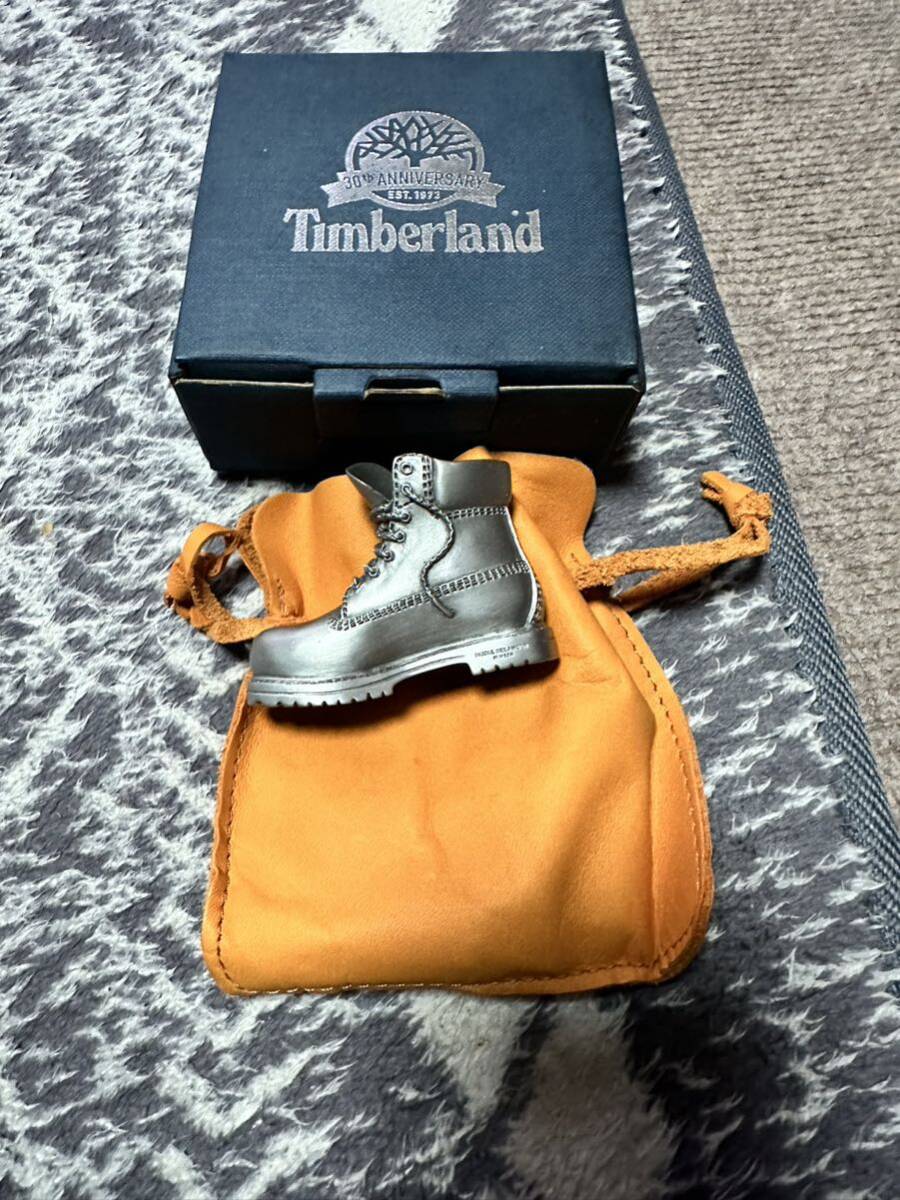 Timberland 30周年記念ノベルティ ペーパーウェイトの画像1