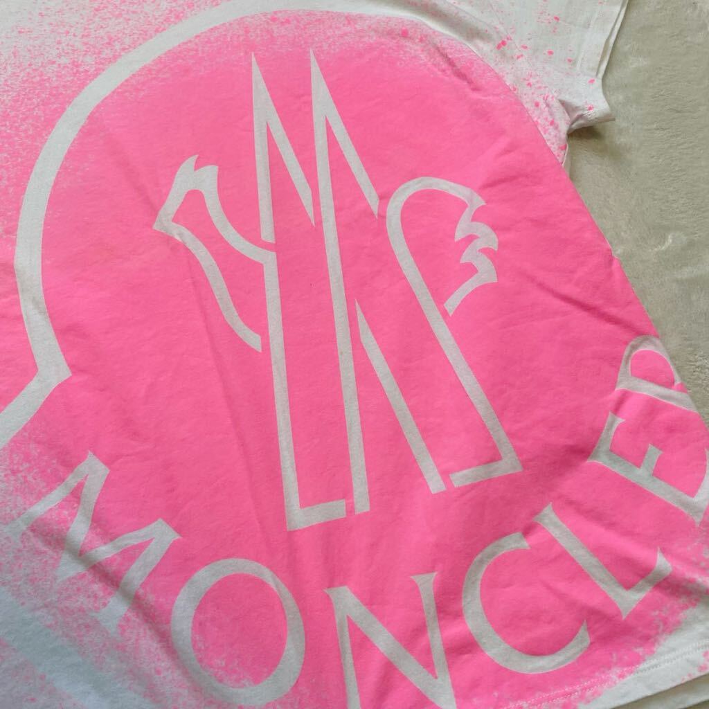 【美品】 MONCLER モンクレール Tシャツ スプレー プリント ロゴ Mサイズ ピンク ホワイト_画像4