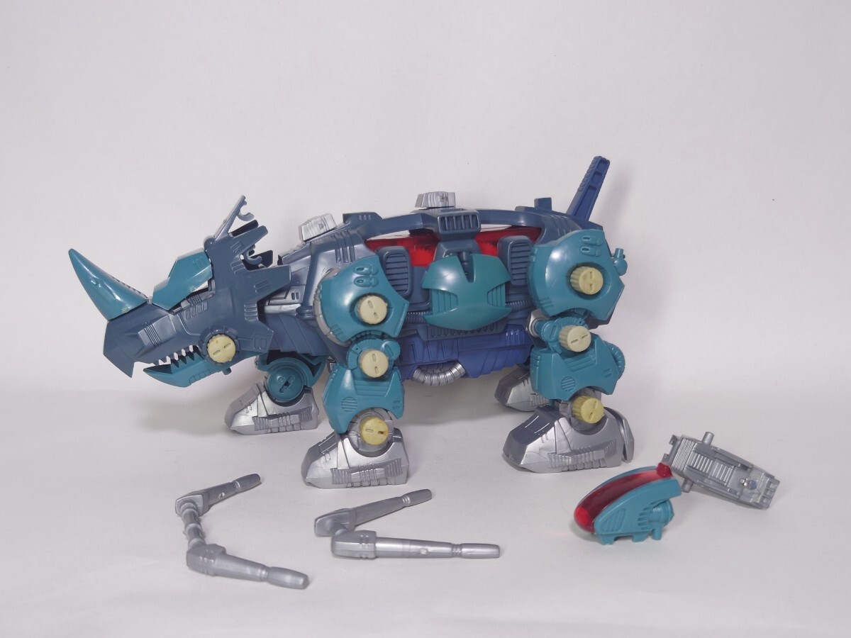  old Zoids red horn overseas edition ROBOSTRUX BRUTOX Junk parts ..zoids