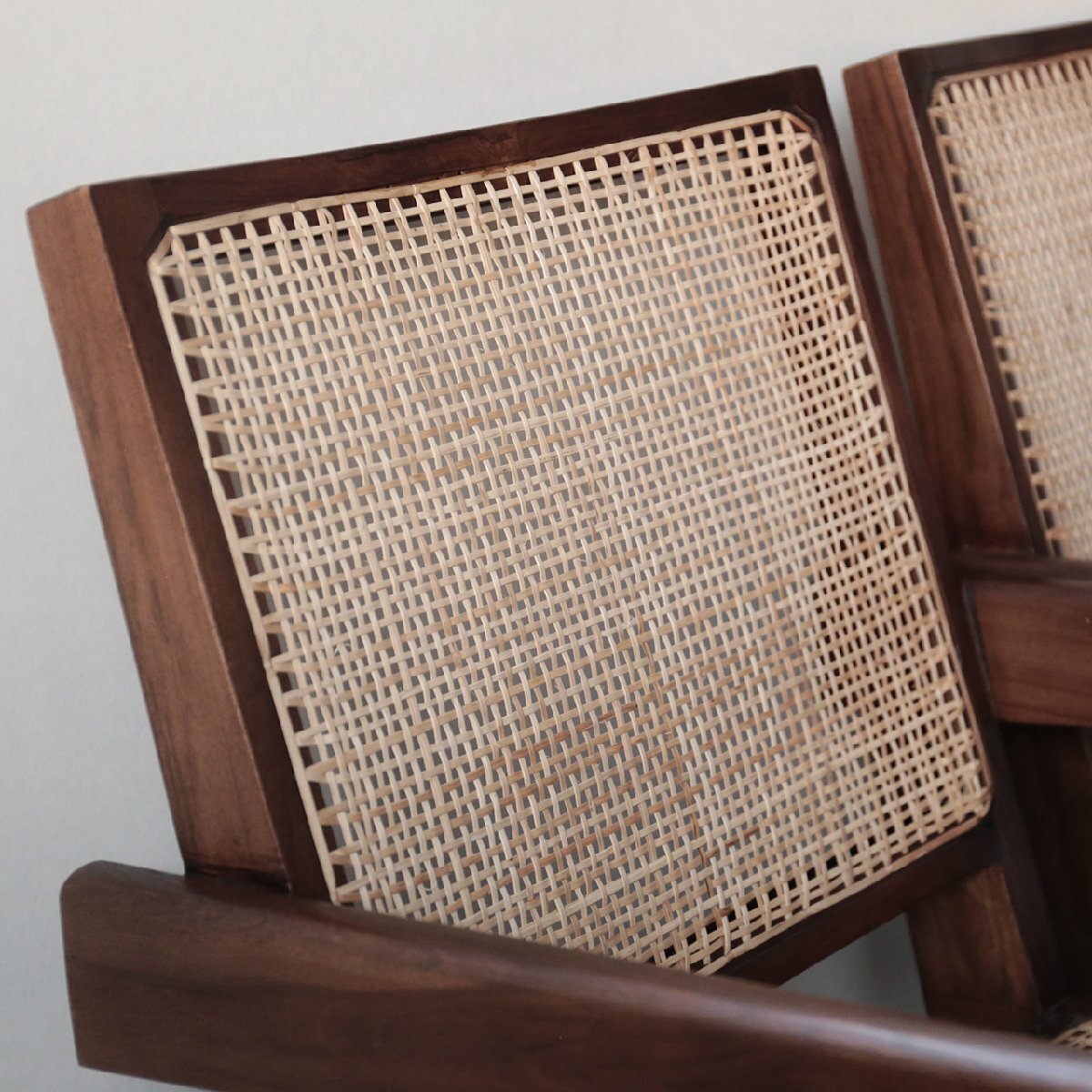 ＜数量限定B品＞ピエールジャンヌレ オフィスチェア オールドチーク 古材 Pierre Jeanneret Easy Chair V-leg OUTLET 競り_画像6
