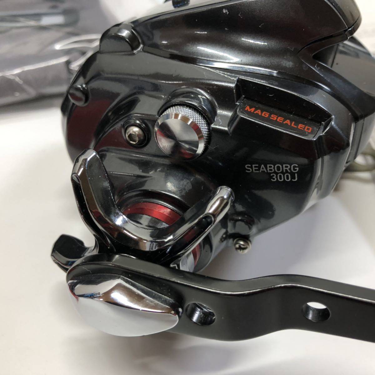 【1円～ ジャンク扱い】ダイワ 18 SEABORG 300J シーボーグ 電動リール 動作確認済み DAIWA 船用 箱 説明書 袋 船用 動作確認済みの画像6