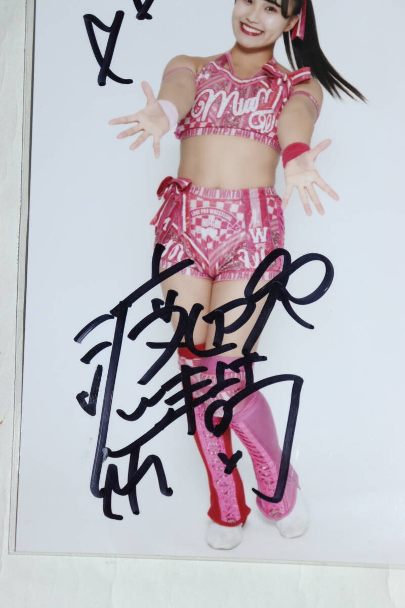 東京女子プロレス アプガプロレス 渡辺未詩選手生写真（サイン入り）の画像2