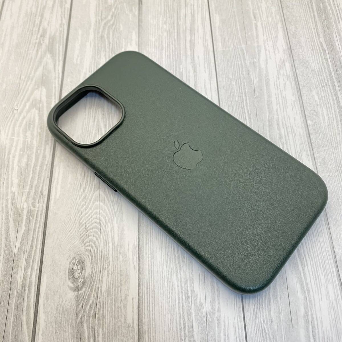 iPhoneケース iPhone13ケース Green スマホケース レザーケース レザーカバー 外箱付き 互換品 純正互換品 アイフォン13ケースの画像4