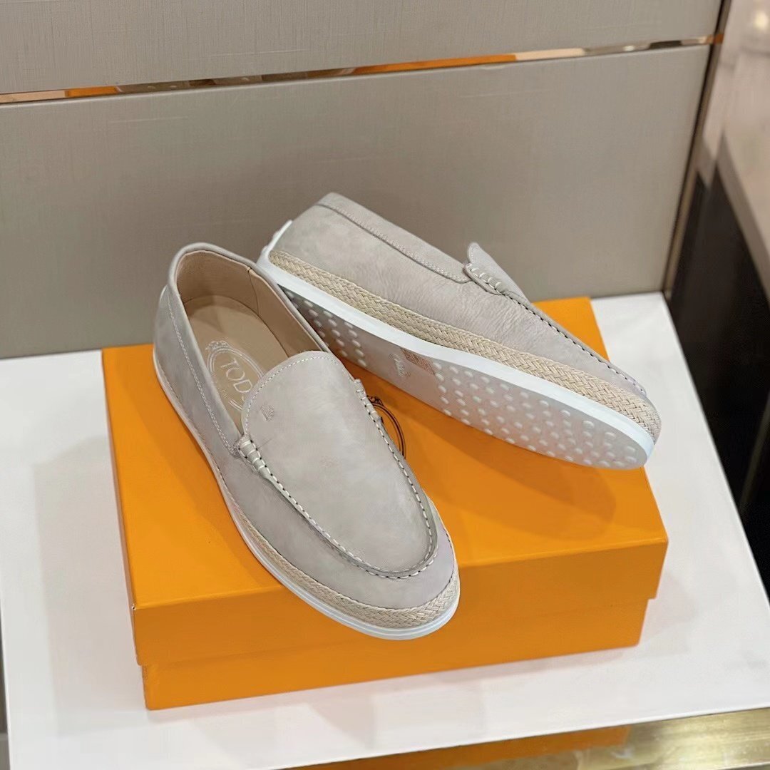 イタリア　トッズ　Tod's ロファー　パンプス 　レザー　スエード　メンズ　シューズ　カジュアル　砂色　39～44　サイズ選択可能　b244_画像3