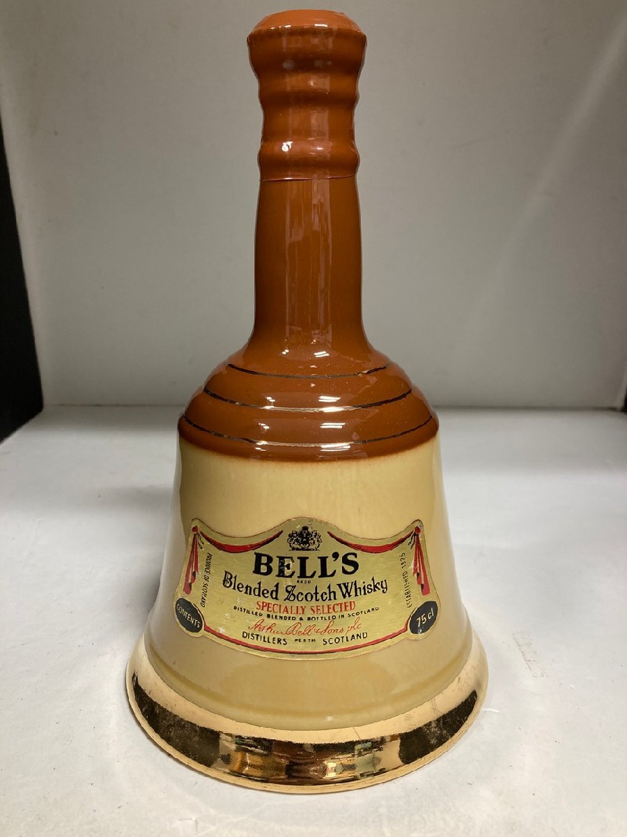 【未開栓】ベルズ スコッチ ウイスキー / BELL’S Scotch Whisky / ベル型 陶器ボトル / 750ml(総重量約1300.4g) / 古酒の画像1