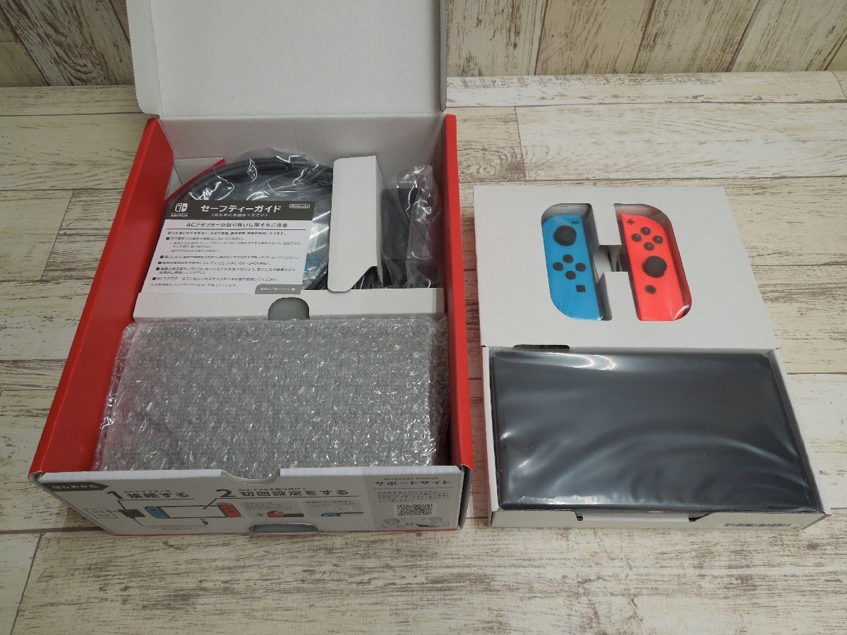 055A Nintendo Switch（有機ELモデル）【中古・未使用】