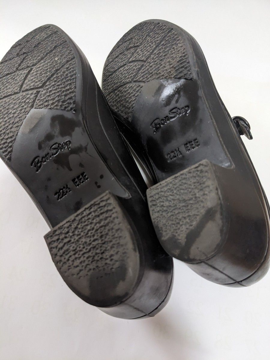 ボンステップ　大塚製靴　ストラップパンプス　22.5 ブラック