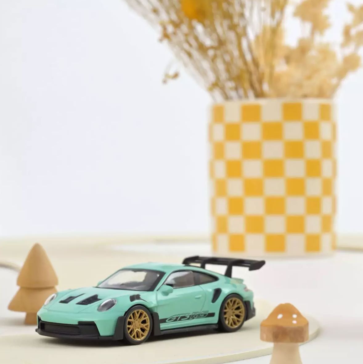 ノレブ 1/43 ポルシェ 911 992 GT3 RS 2022 ミントグリーン NOREV PORSCHE 911 GT3 RS ミニカーの画像2