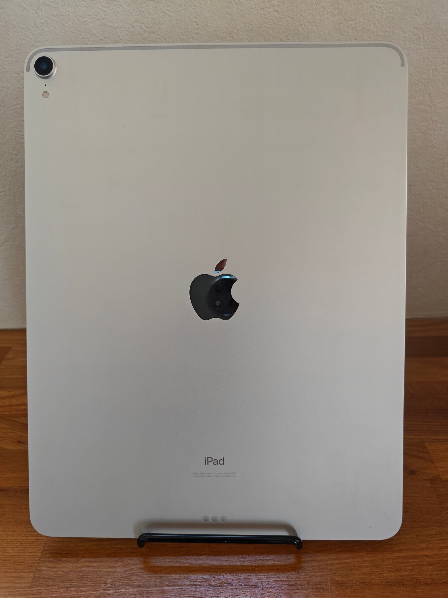 iPad Pro 12.9インチ 第3世代 スペースグレー 64GB Smart Keyboard Folioセットの画像7