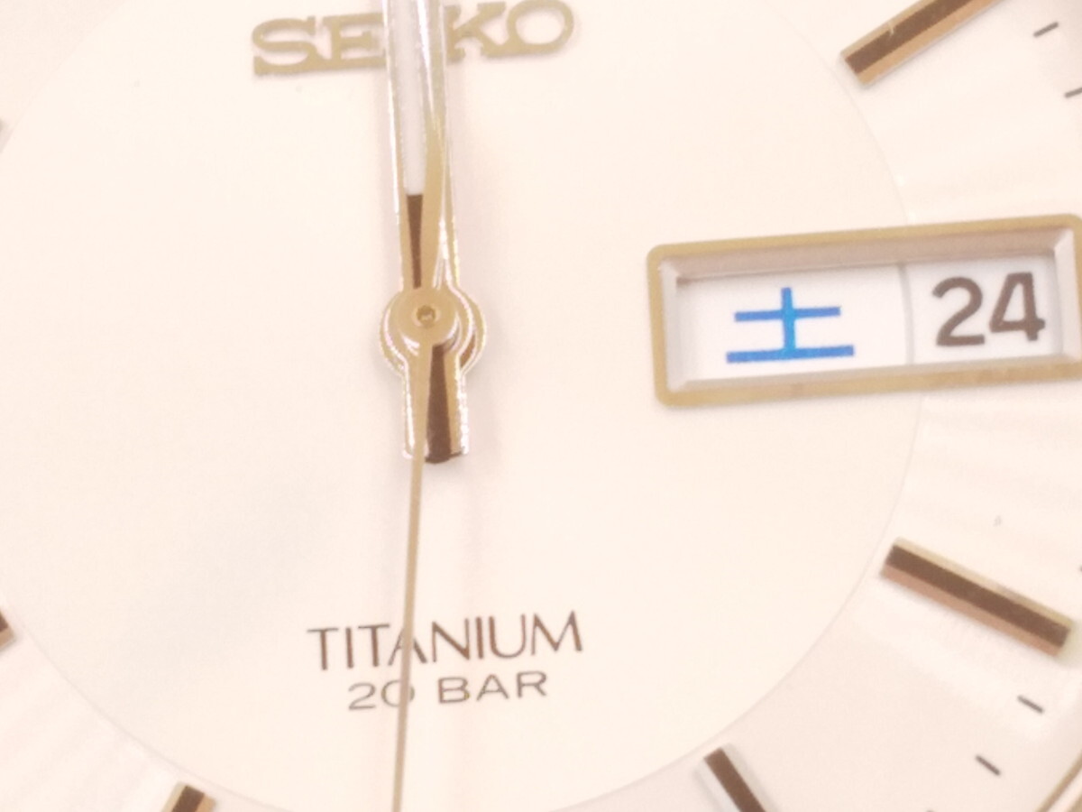 Y5-47　SEIKO セイコー SPIRIT スピリット チタン SCDC055 メンズ アナログ 腕時計 ホワイト文字盤 デイデイトカレンダー メタルベルト_画像3