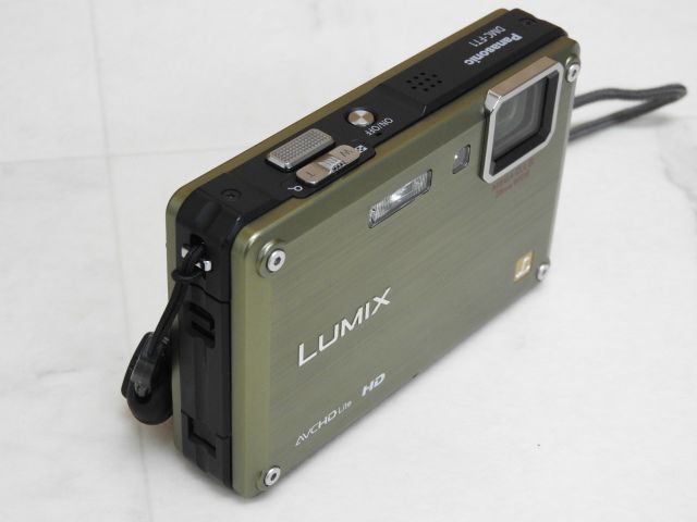 中古 Panasonic LUMIX DMC-FT1 フォリッジグリーン デジタルカメラ 本体/ケースの画像3