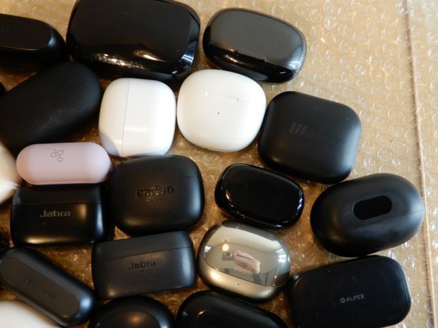 1円〜 【ケースのみ】 ワイヤレスイヤホン用 充電ケース メーカー色々 おまとめセット！ その22 jabra / JVC / テクニクス などの画像3