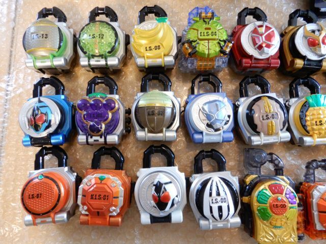 現状品 仮面ライダー鎧武 変身ベルト ロックシード など なりきり玩具 色々 おまとめセット！ おもちゃの画像6