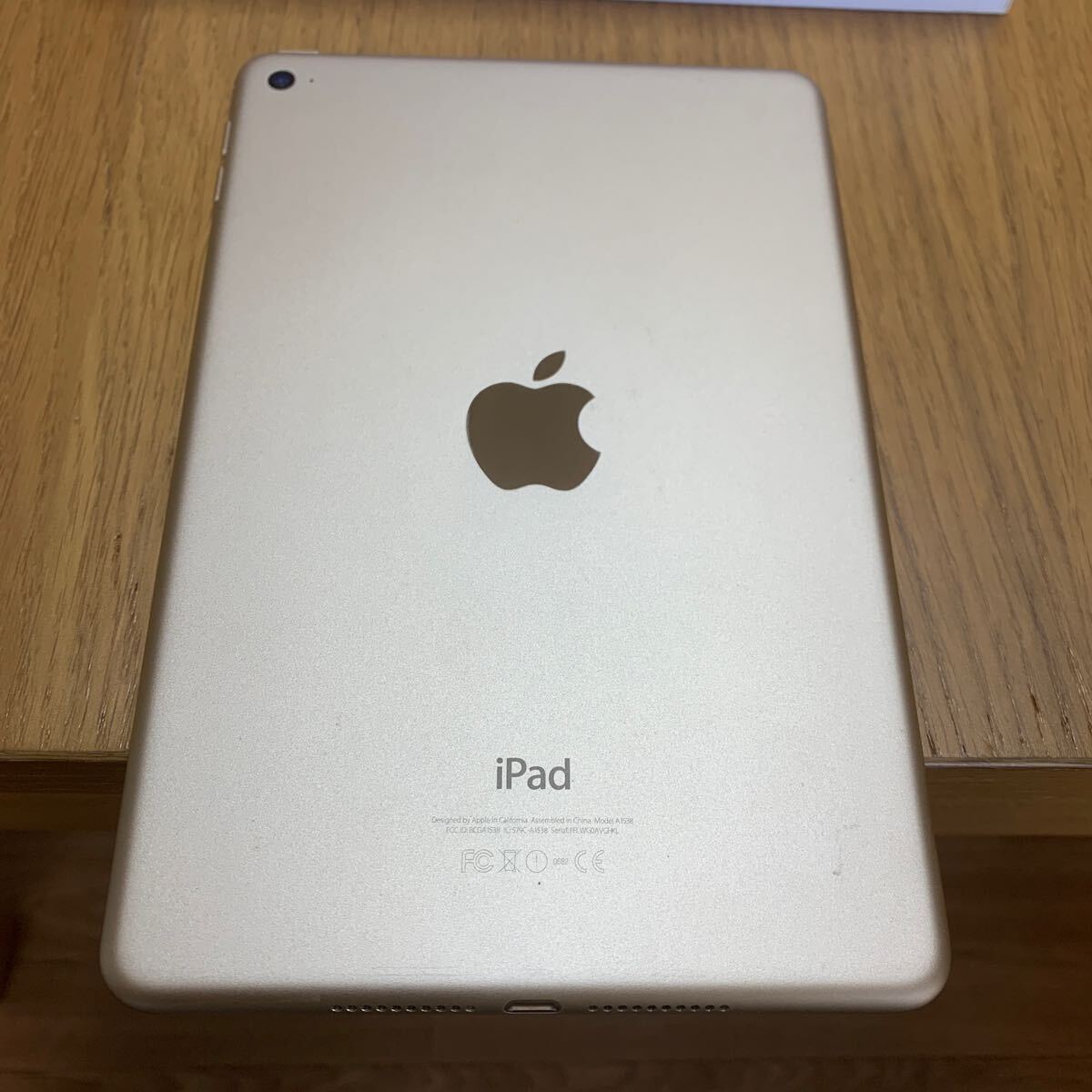 iPad mini 4 128gb ゴールド Wi-Fiモデル A1538 Apple アイパッド タブレット アップル 美品_画像6