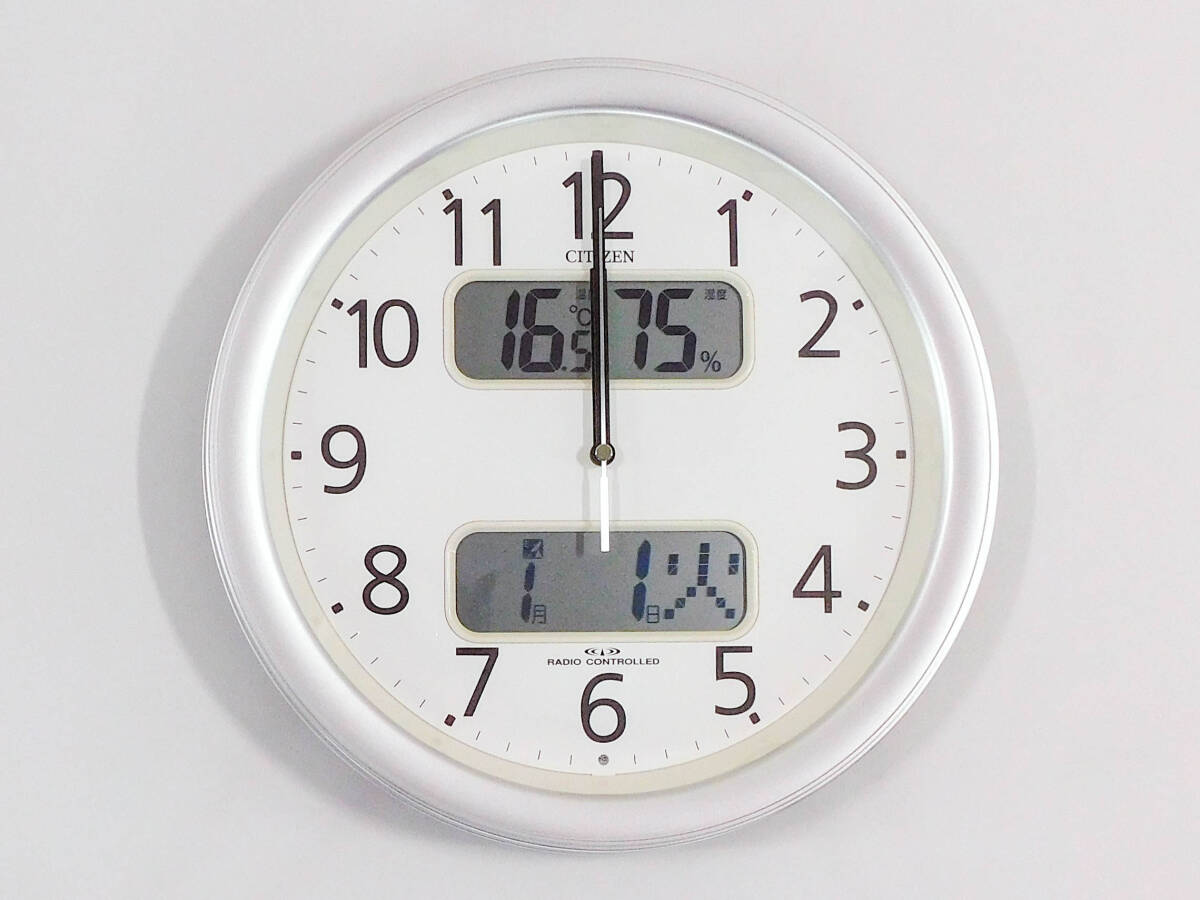 CITIZEN◆シチズン 電波時計 掛け時計 4FYA01-0 温度・湿度・日付の画像1
