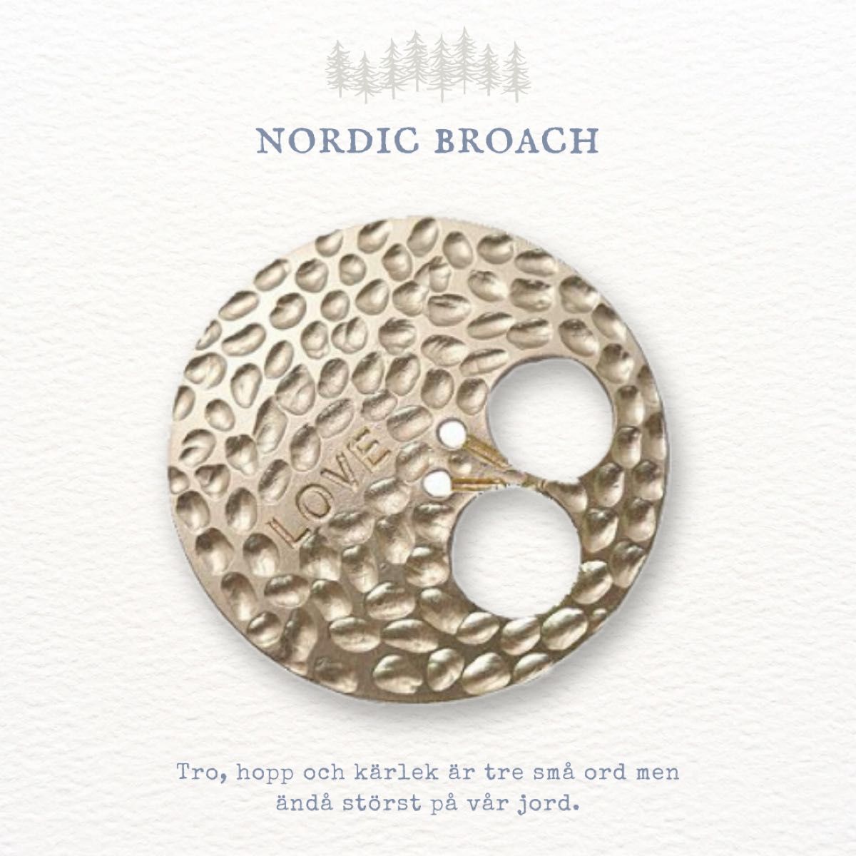 Nordic broach 北欧風 ブローチ LOVE ちょうちょ マットゴールド ミナペルホネンお好きな方に