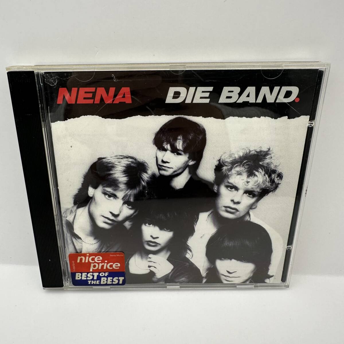 t194 NENA DIE BAND の画像1