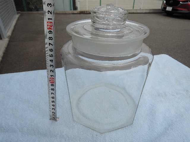 昭和レトロ 八角 蓋付 ガラス 瓶の画像1
