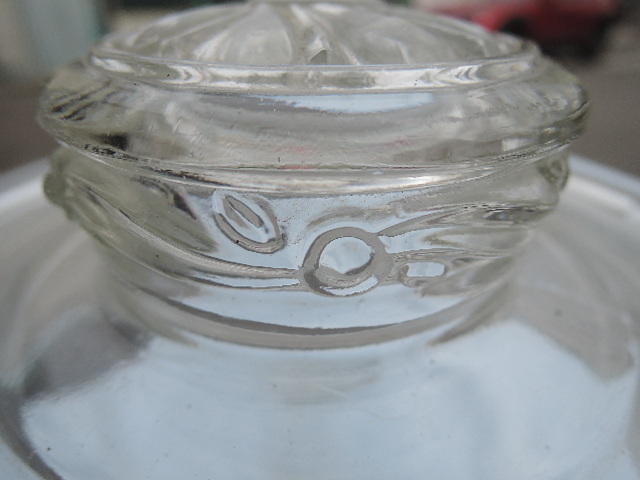 昭和レトロ 八角 蓋付 ガラス 瓶の画像3