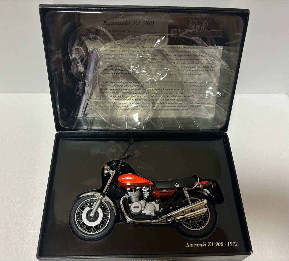 MINICHAMPS ミニチャンプス　オートバイ 1/12Kawasaki Z1 900  Candy brown  1972