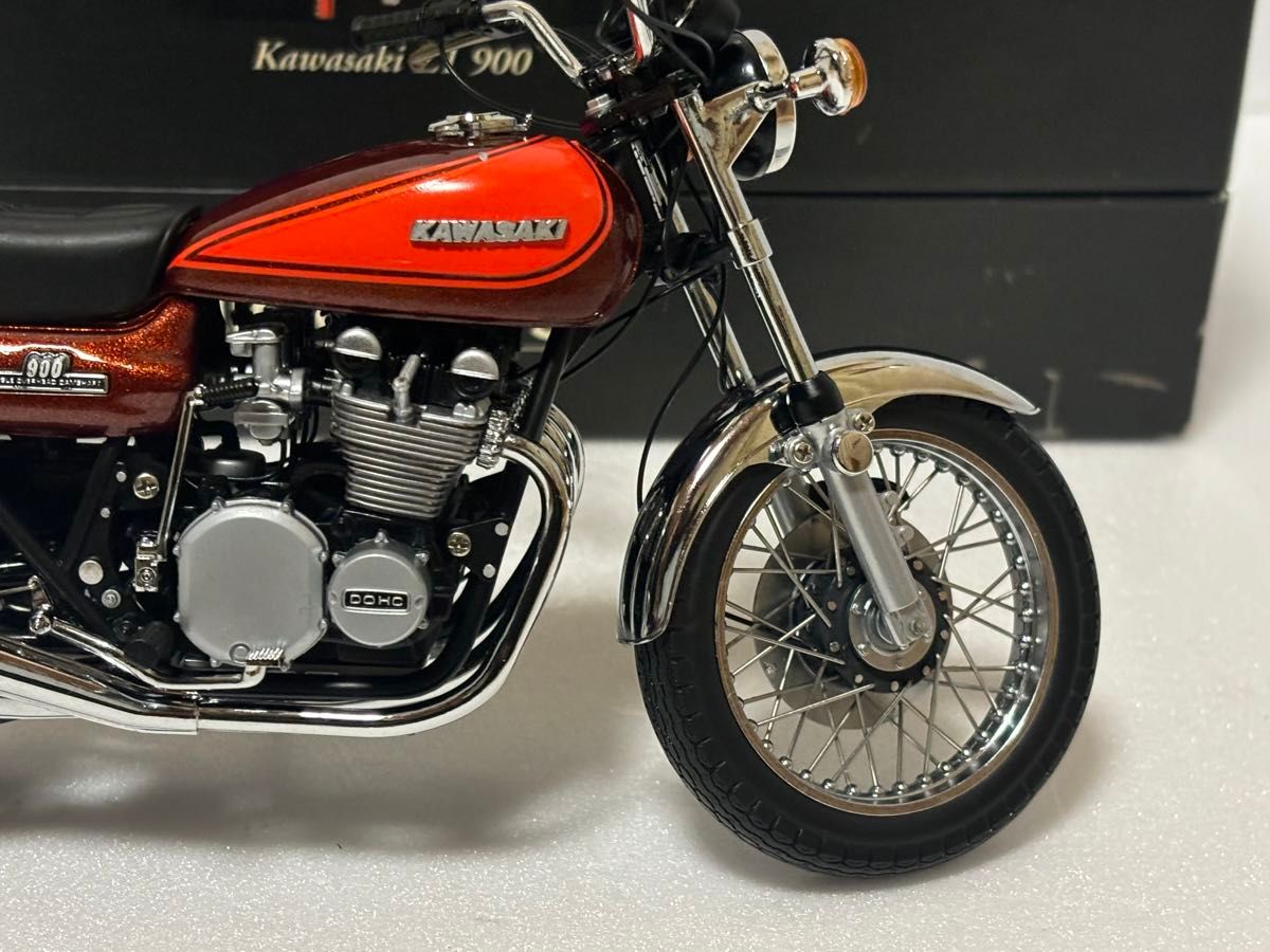 MINICHAMPS ミニチャンプス　オートバイ 1/12Kawasaki Z1 900  Candy brown  1972